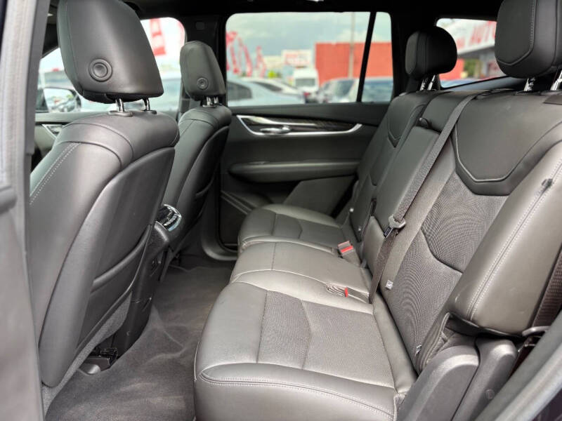 2022 Cadillac XT6 Premium Luxury