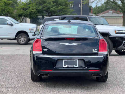 2018 Chrysler 300 Touring