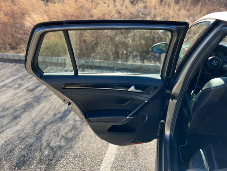 2016 Volkswagen Golf R