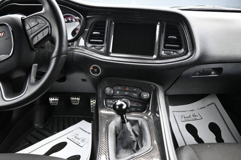 2016 Dodge Challenger R/T Shaker