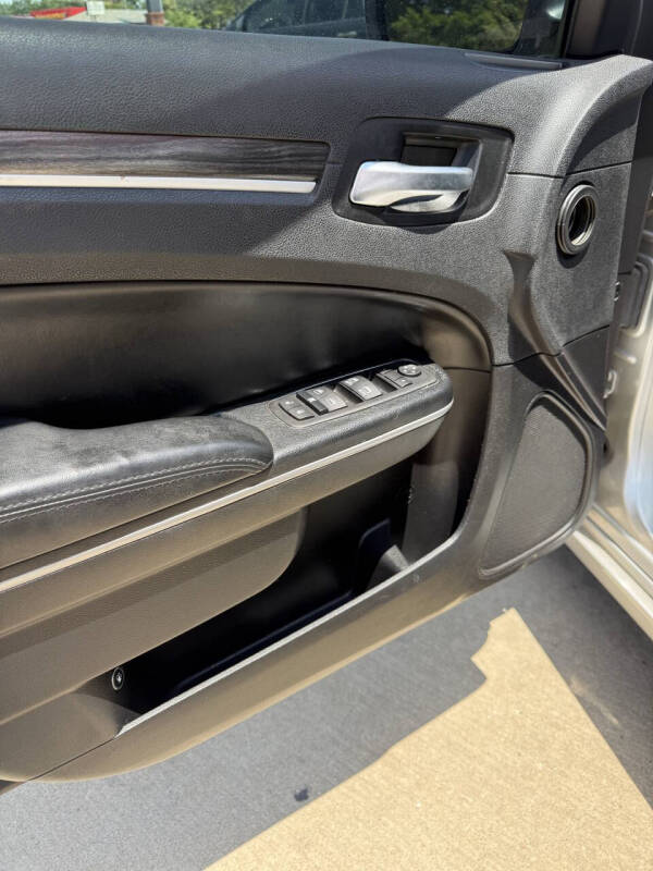2019 Chrysler 300 Touring