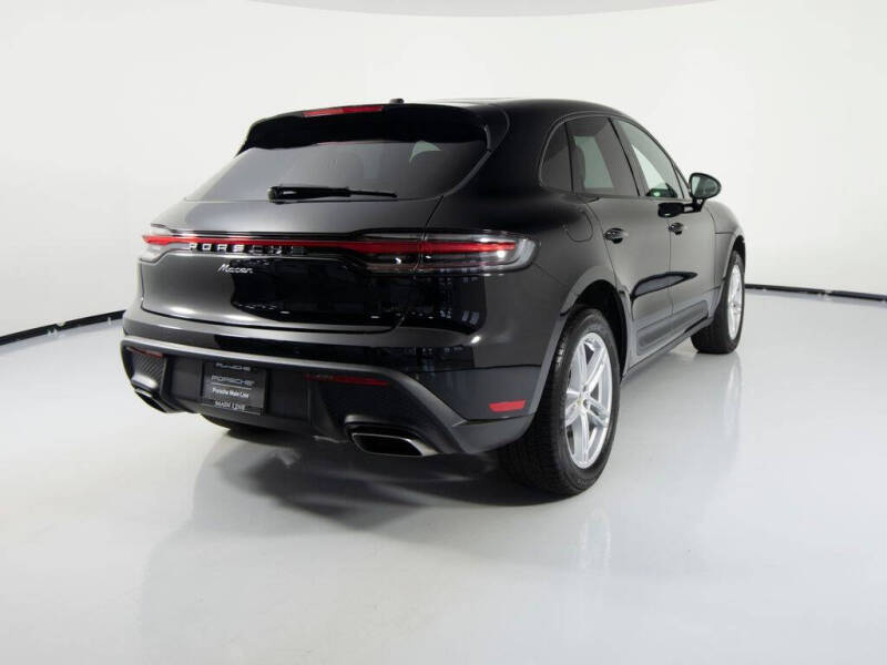 2025 Porsche Macan