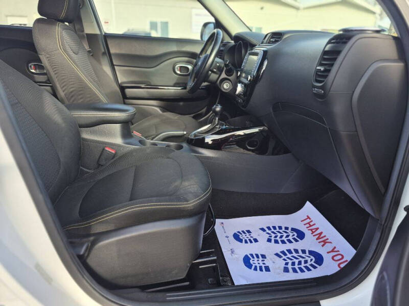 2015 Kia Soul +