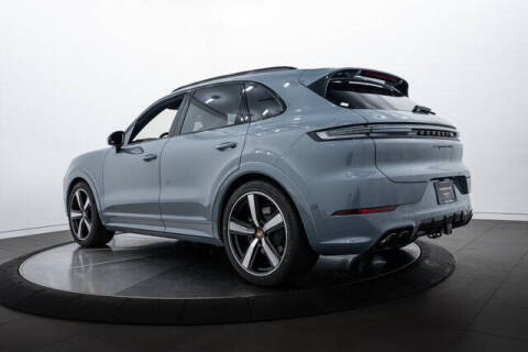 2025 Porsche Cayenne GTS
