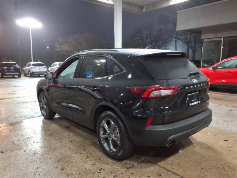 2025 Ford Escape ST-Line Select