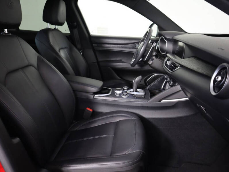 2022 Alfa Romeo Stelvio Sprint