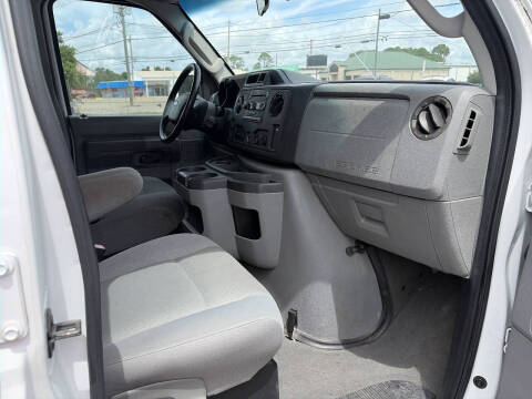 2009 Ford E-Series E-350 SD XLT