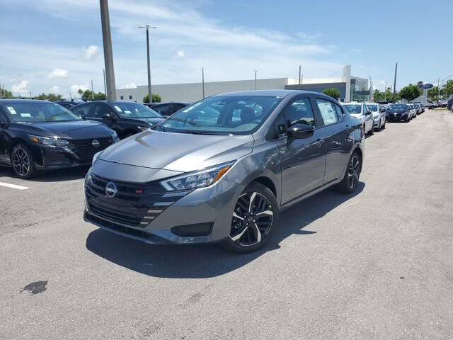 2025 Nissan Versa SR