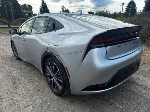 2025 Toyota Prius XLE