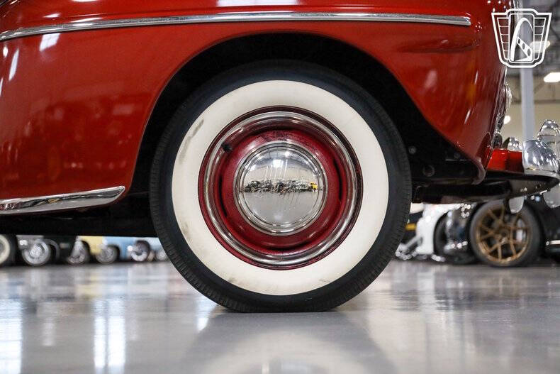 1947 Ford Deluxe