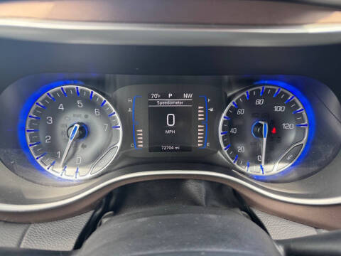 2022 Chrysler Voyager LX