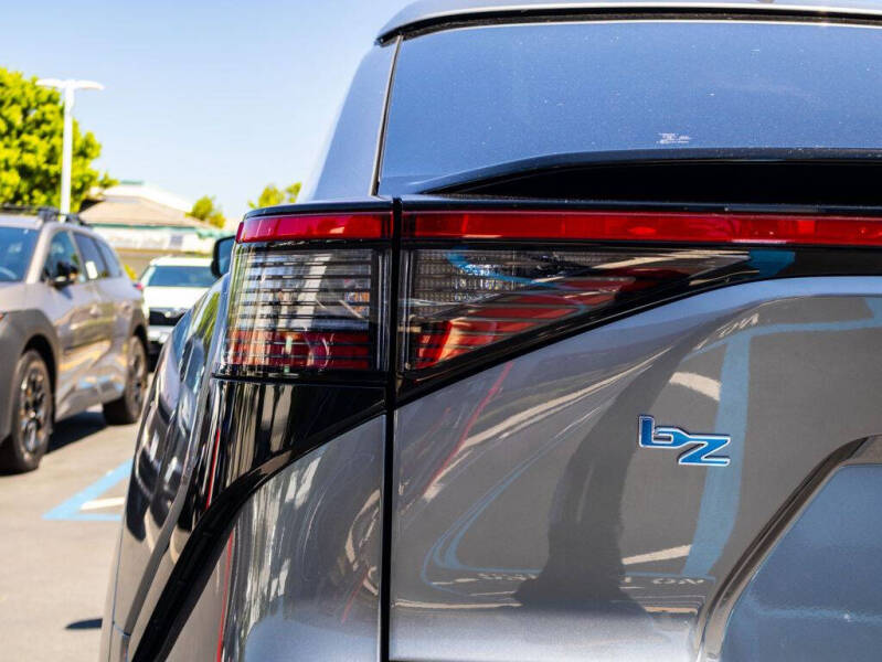 2026 Toyota bZ XLE Plus