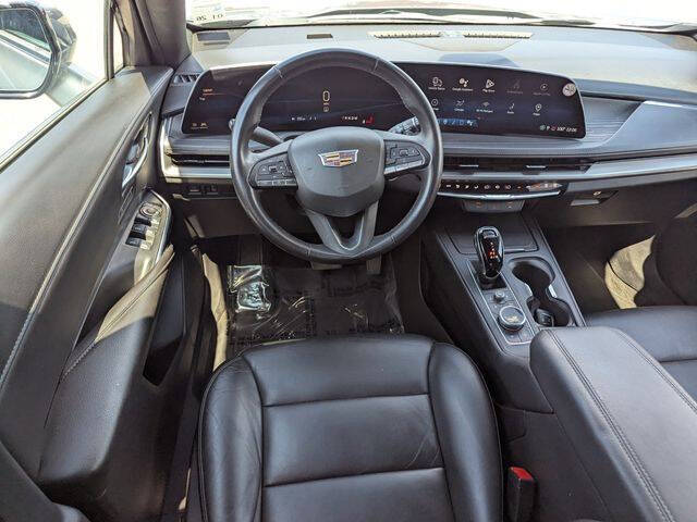 2024 Cadillac XT4 Premium Luxury