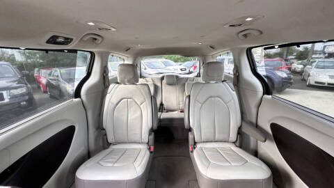 2018 Chrysler Pacifica Touring L