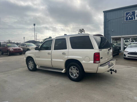 2004 Cadillac Escalade