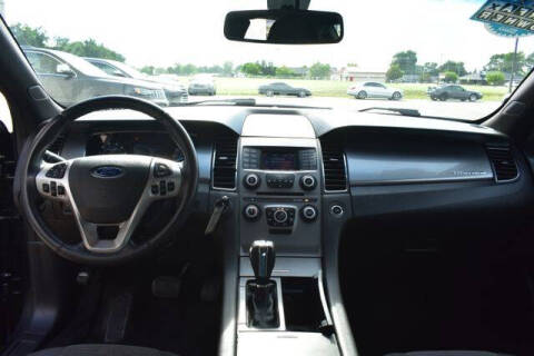 2017 Ford Taurus SEL