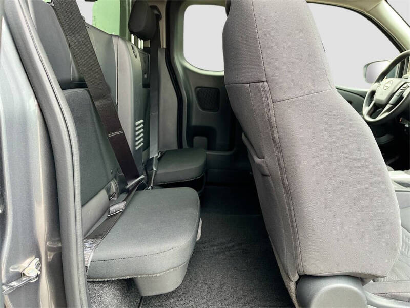 2022 Nissan Frontier S