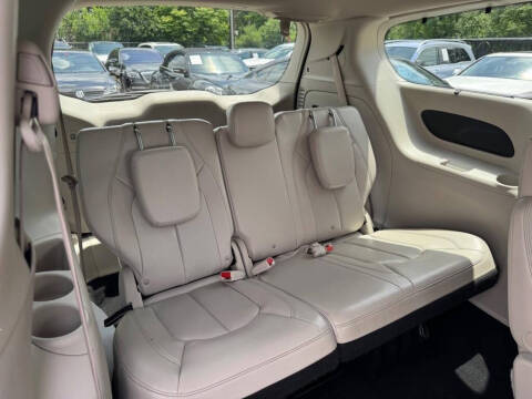 2021 Chrysler Pacifica Touring L