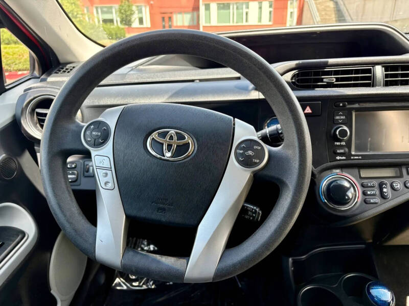 2014 Toyota Prius c