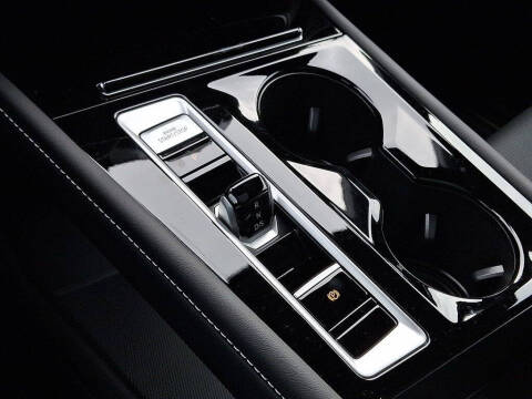 2026 Volkswagen Atlas Cross Sport SEL R-Line Black 4Motion