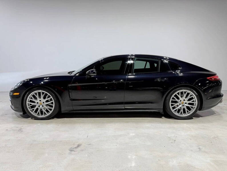 2018 Porsche Panamera 4