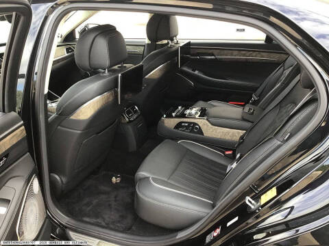 2020 Genesis G90