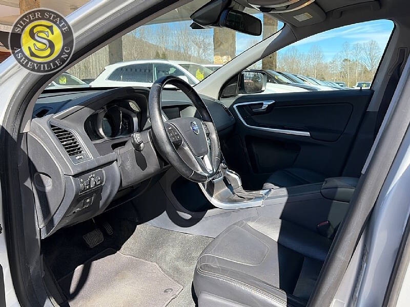 2015 Volvo XC60 T5 Drive-E Premier