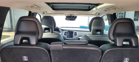 2017 Volvo XC90 T5 Momentum