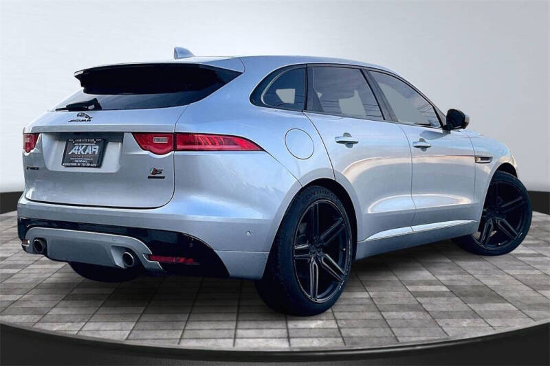 2017 Jaguar F-PACE S First Edition