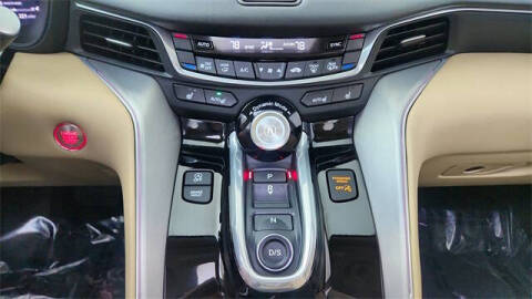 2025 Acura TLX w/Tech