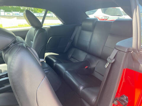 2005 Ford Mustang V6 Deluxe
