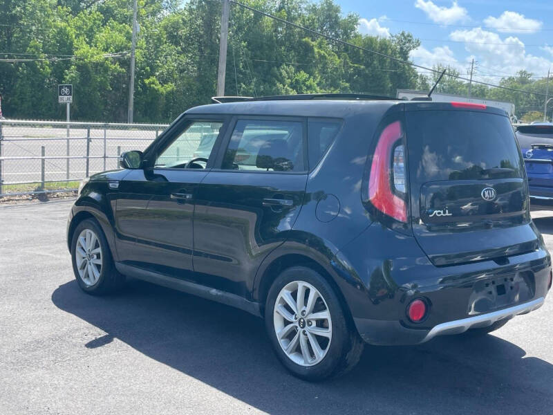 2017 Kia Soul +