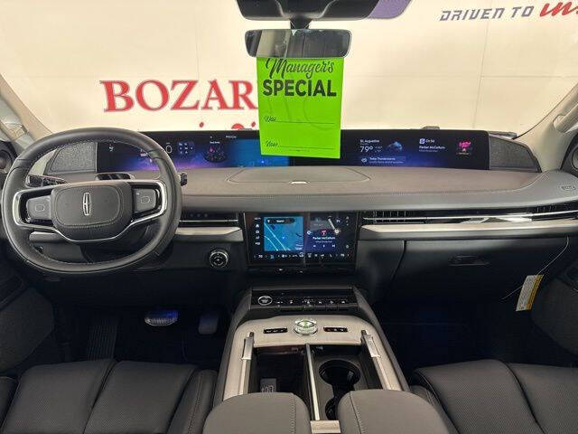 2025 Lincoln Navigator L Reserve