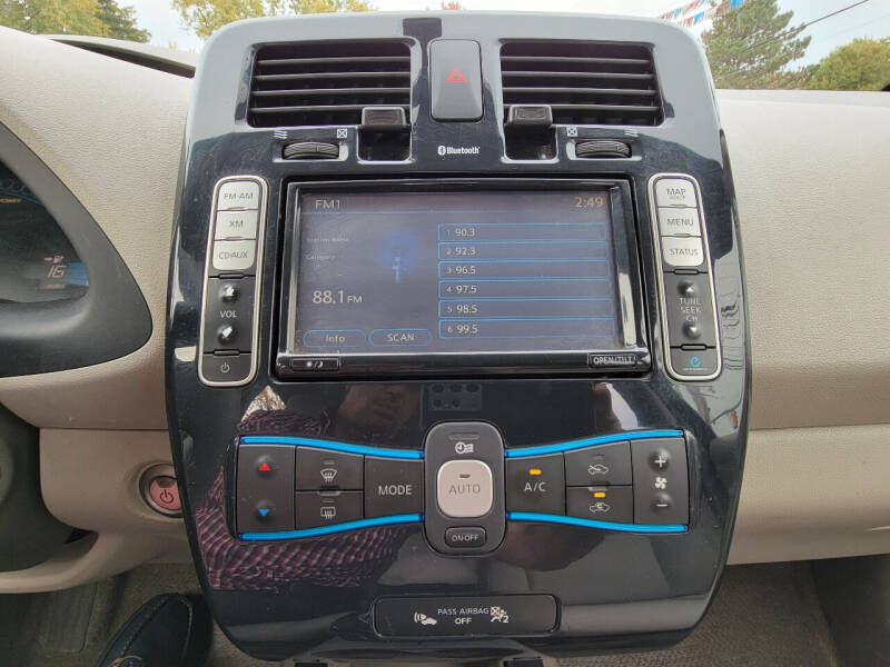 2012 Nissan LEAF SL