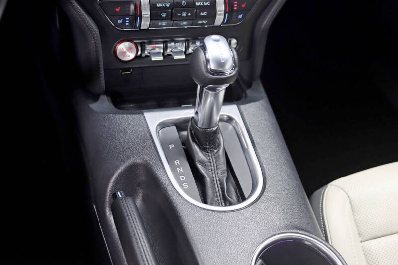 2022 Ford Mustang