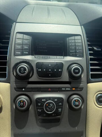 2019 Ford Taurus SEL