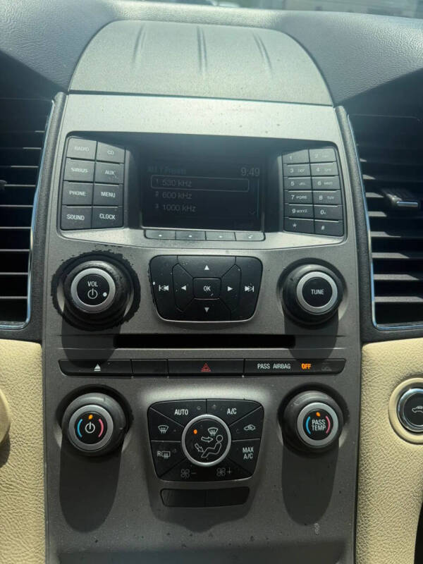 2019 Ford Taurus SEL