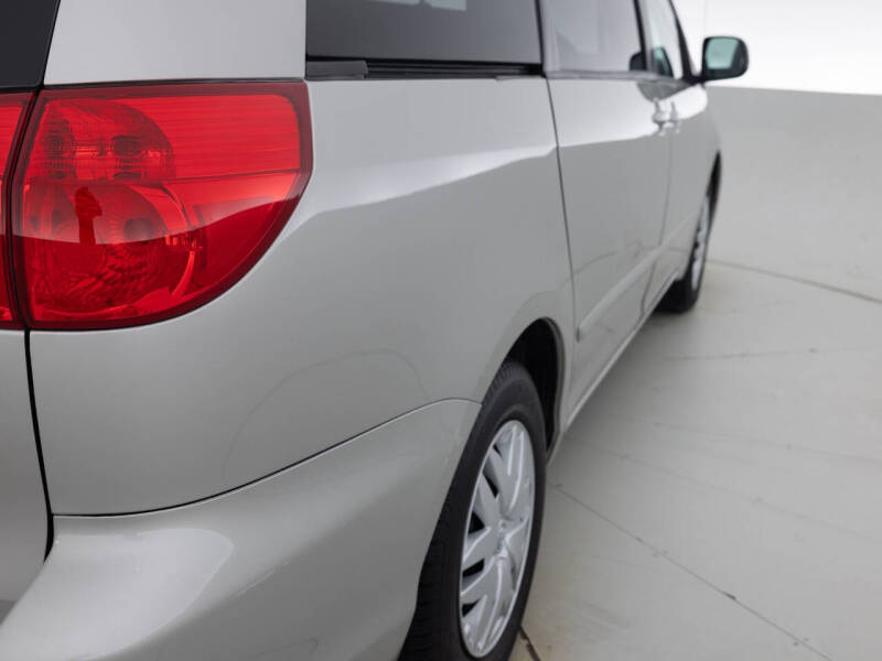 2007 Toyota Sienna LE 7-Passenger