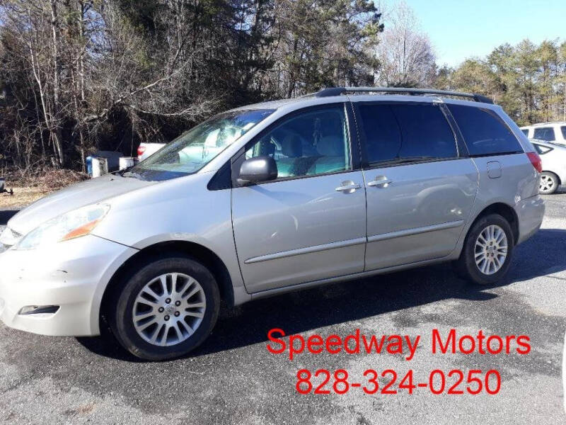 2009 Toyota Sienna LE 7-Passenger