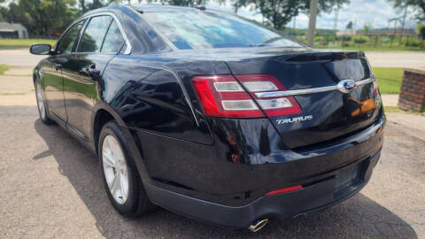 2015 Ford Taurus SEL