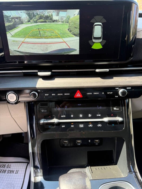 2022 Kia Carnival EX