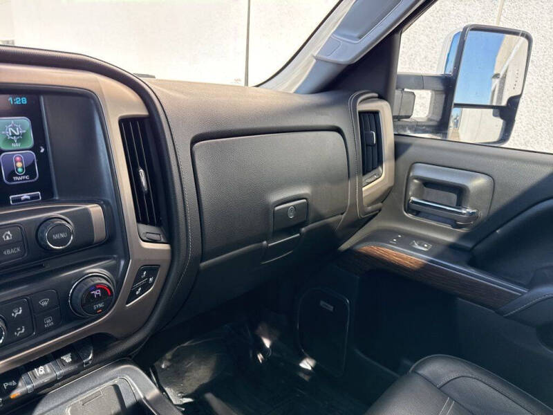 2017 GMC Sierra 2500HD Denali