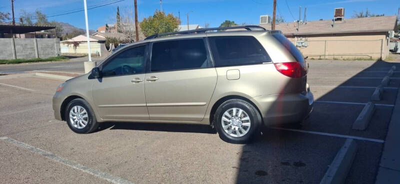 2006 Toyota Sienna CE 8 Passenger