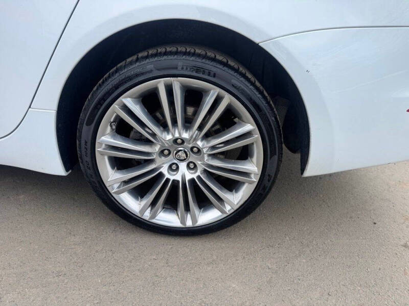 2013 Jaguar XJ