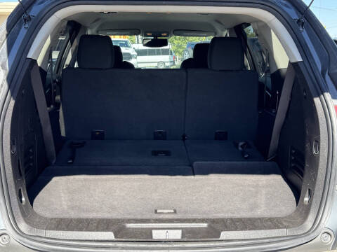 2011 Chevrolet Traverse LT