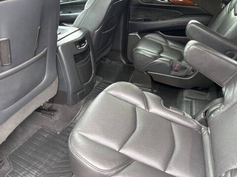 2017 Cadillac Escalade Luxury