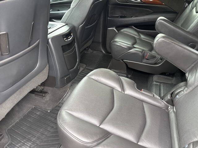 2017 Cadillac Escalade Luxury