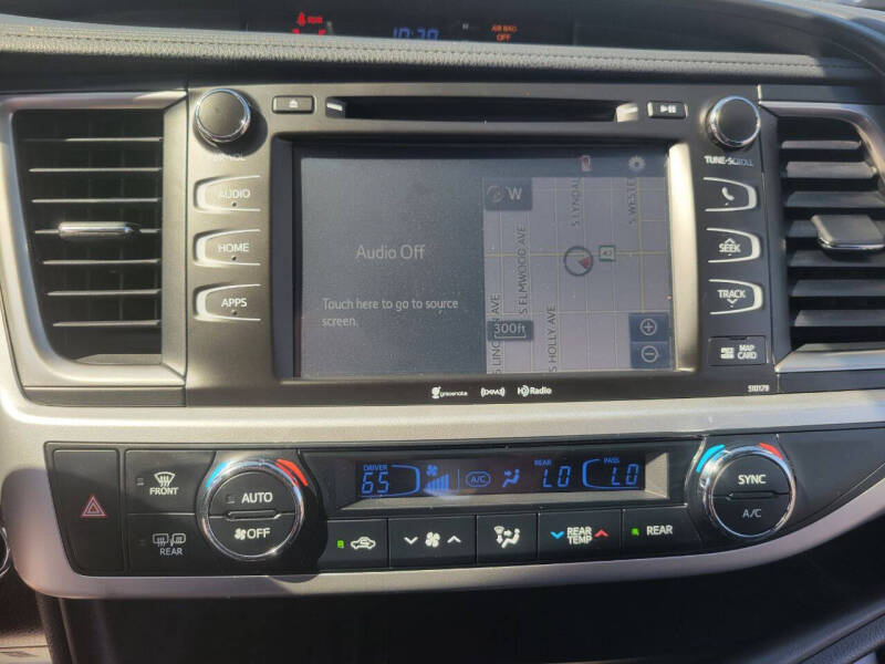 2018 Toyota Highlander SE