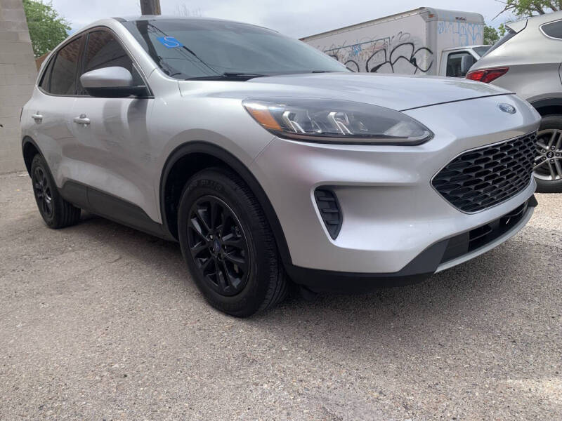 2020 Ford Escape SE