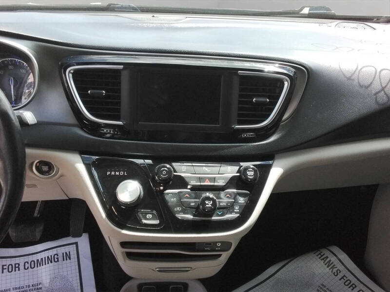 2020 Chrysler Pacifica Touring L